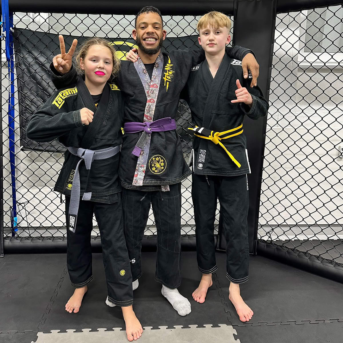 Kids-Training 6–12 Jahre – BJJ, Boxen und Kickboxen bei GYMRAY Bamberg Kids-Training 6–12 Jahre – BJJ, Boxen und Kickboxen bei GYMRAY Bamberg