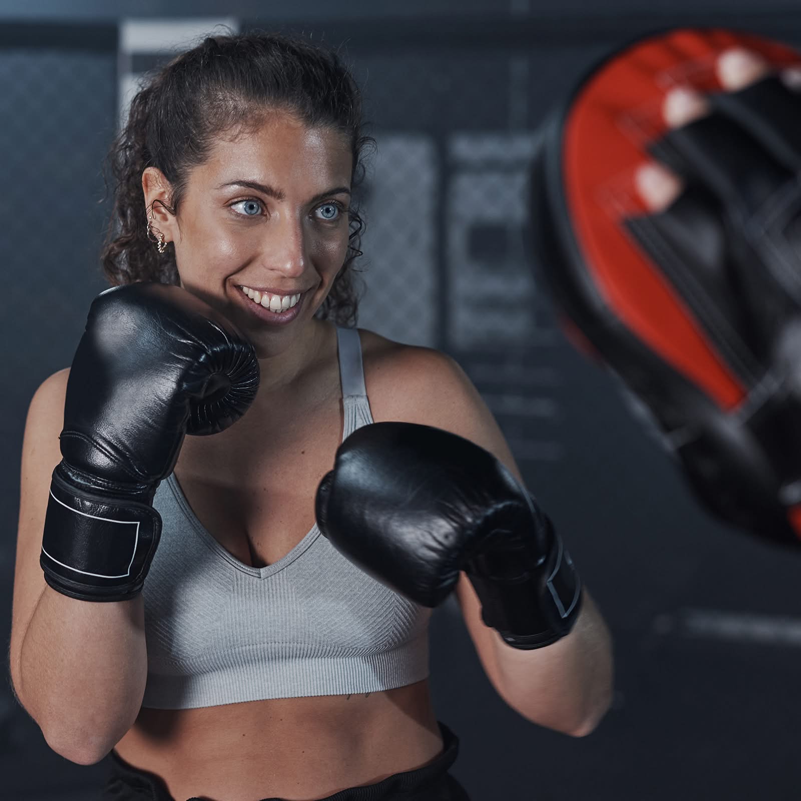 Fitness-Kickboxen in Bamberg – Training an den Pratzen bei GYMRAY Fitness-Kickboxen in Bamberg – Training an den Pratzen bei GYMRAY